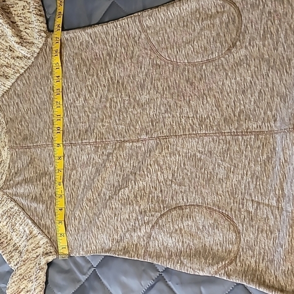 Hem & Thread Cowl Neck Top Size Small - Picture 5 of 8